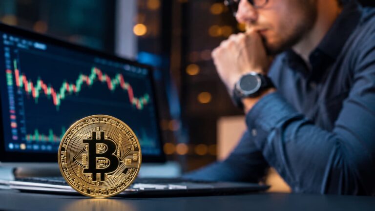 BNAV ajusta su exposición a Bitcoin entre el 70% y el 150% con señales técnicas.