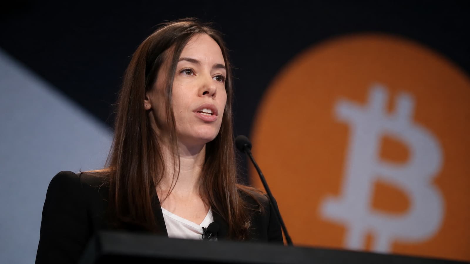 Lyn Alden durante una intervención sobre Bitcoin. Foto Gage Skidmore Flickr.